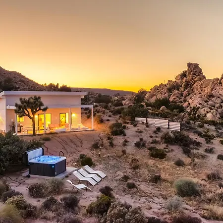 White Desert House Luxe Hideaway Views Spa
